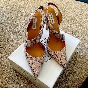 Steve Madden Zepher Pump, SZ 11, Great Condition